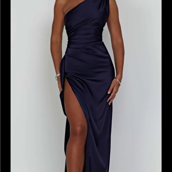 NWT BABYBOO ARIEL MAXI DRESS - NAVY Size XS $155 CAD - Picture 2 of 15